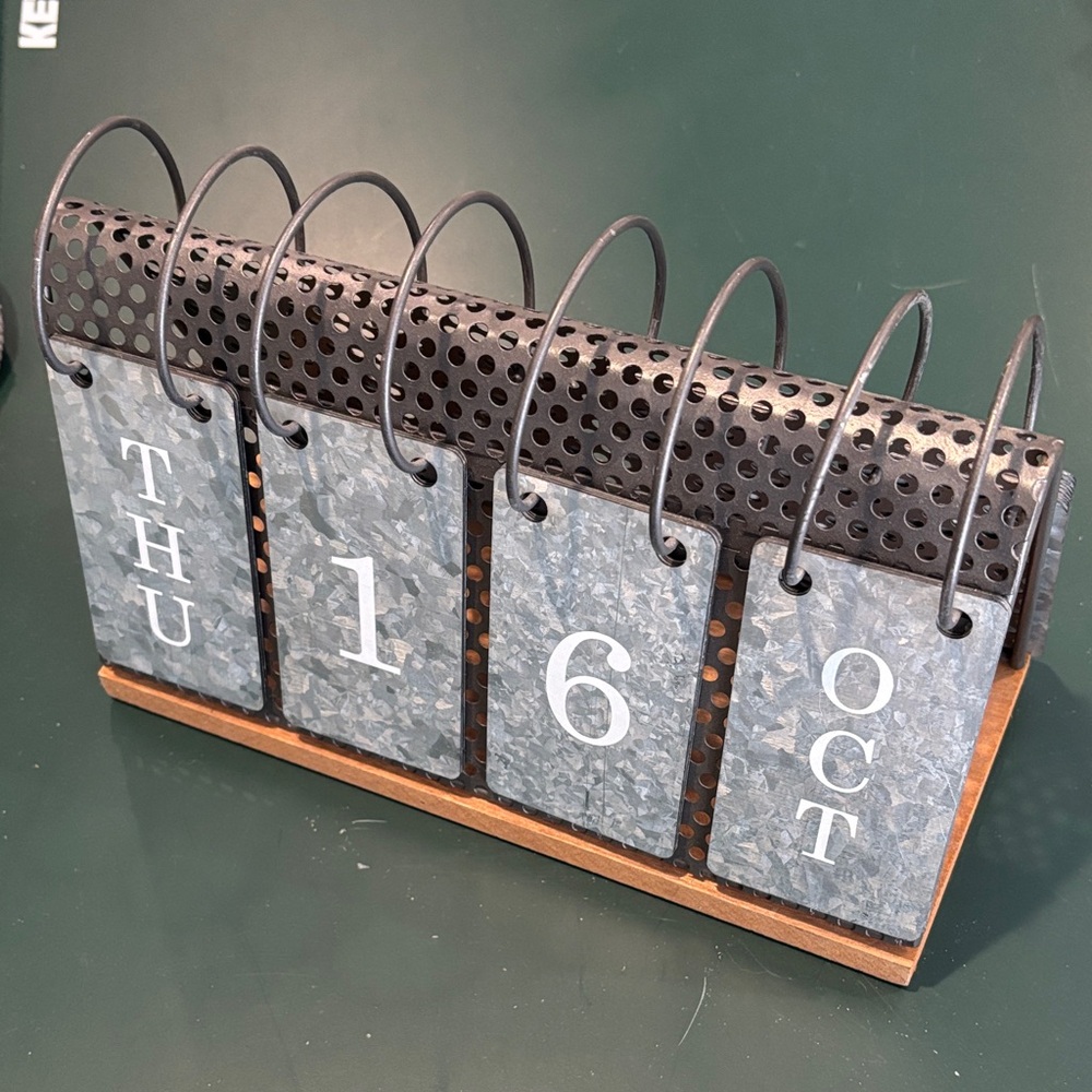 Metal Perpetual flip Calendar with Black and Gray Finish
